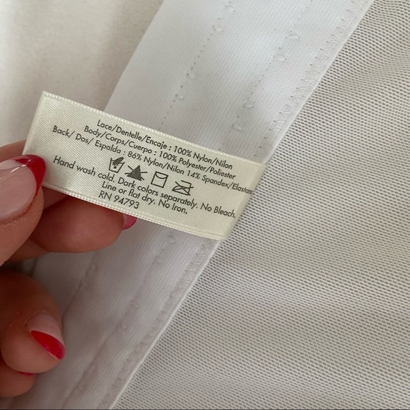 White Lace Corset -Size 36B - Picture 6 of 6